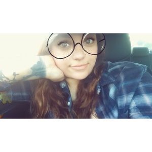 Meet your Posher, Taylor